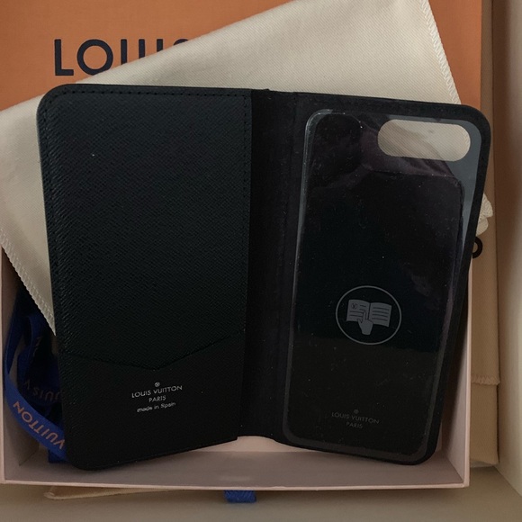 Louis Vuitton iPhone 7+ folio case - Picture 4 of 6